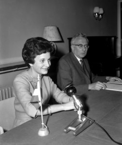 Persconferentie van Anneke Beekman in Maastricht, Bestanddeelnr 913-2504