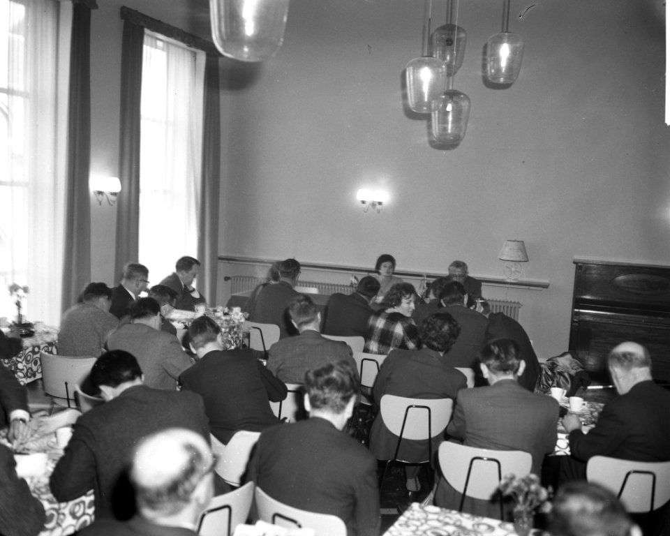 Persconferentie van Anneke Beekman in Maastricht Overzicht journalisten, Bestanddeelnr 913-2512