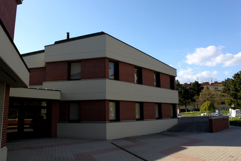 Pfarrkirche am Laaer Berg Pfarrzentrum