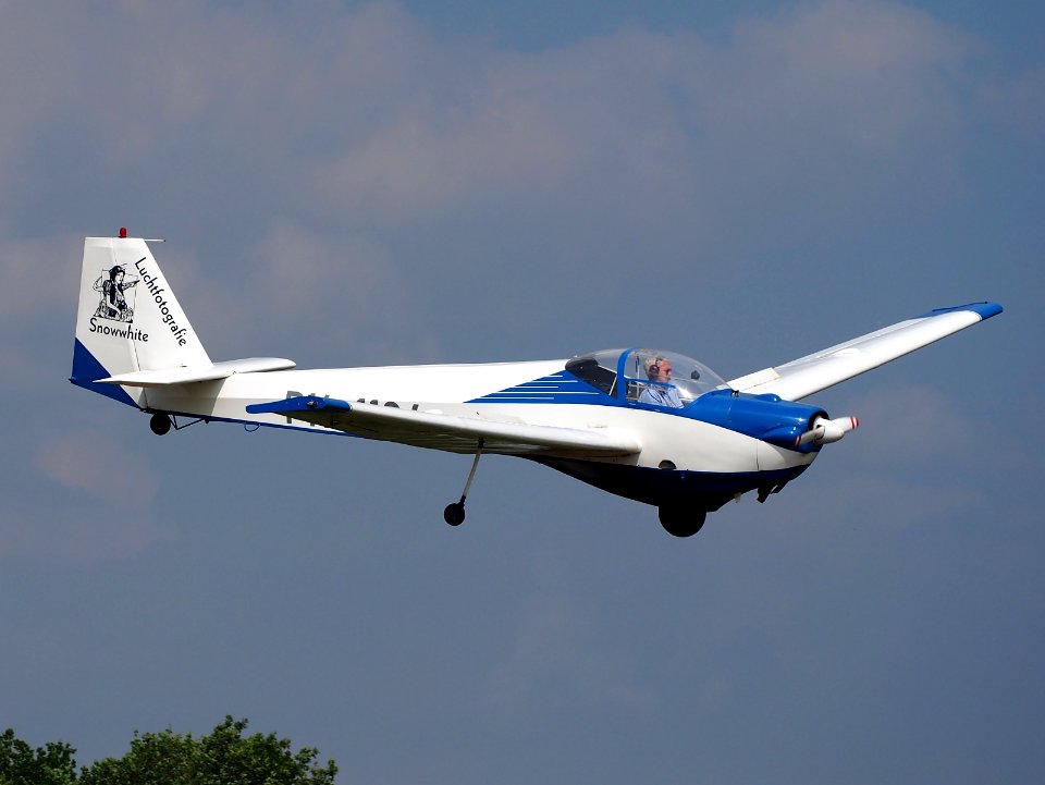 PH-1186, Scheibe SF-25C Falke CN 44181 at Hilversum Airport (ICAO EHHV), photo-19