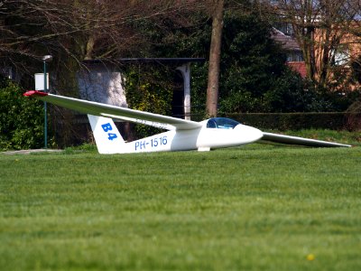 PH-1516, Pilatus B4-PC 11AF at Hilversum Airport (ICAO EHHV), photo2