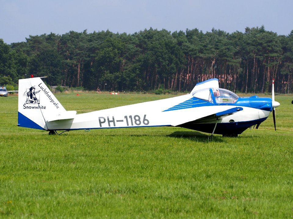 PH-1186, Scheibe SF-25C Falke CN 44181 at Hilversum Airport (ICAO EHHV), photo-05