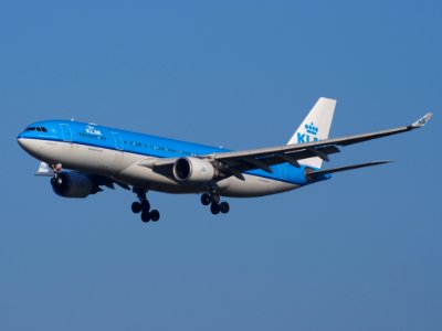 PH-AOF KLM Royal Dutch Airlines Airbus A330-203, landing at Schiphol (AMS - EHAM), Netherlands, pic2