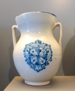 Pharmacy jar - Museo Nacional de Artes Decorativas - Madrid, Spain - DSC08088