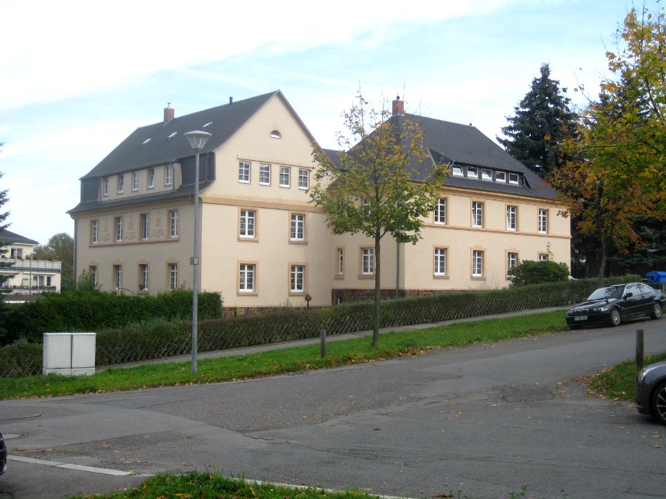 Pfarrhübel 13, 15