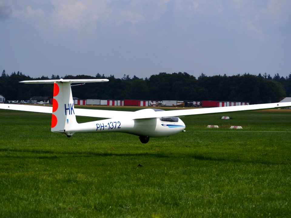PH-1372 AllstarPZL SZD-51-1 at Hilversum Airport (ICAO EHHV) photo4