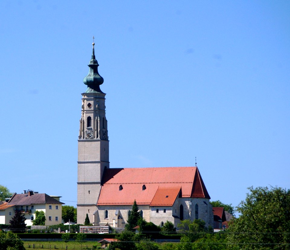 Pfarrkirche Mariä Himmelfahrt, Hochburg-Ach 02