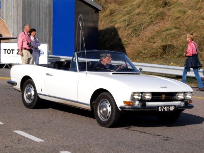 Peugeot 504 B14 dutch licence registration 07-01-UP