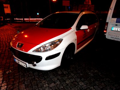 Peugeot Feuerwehr Saarbrucken by night pic2