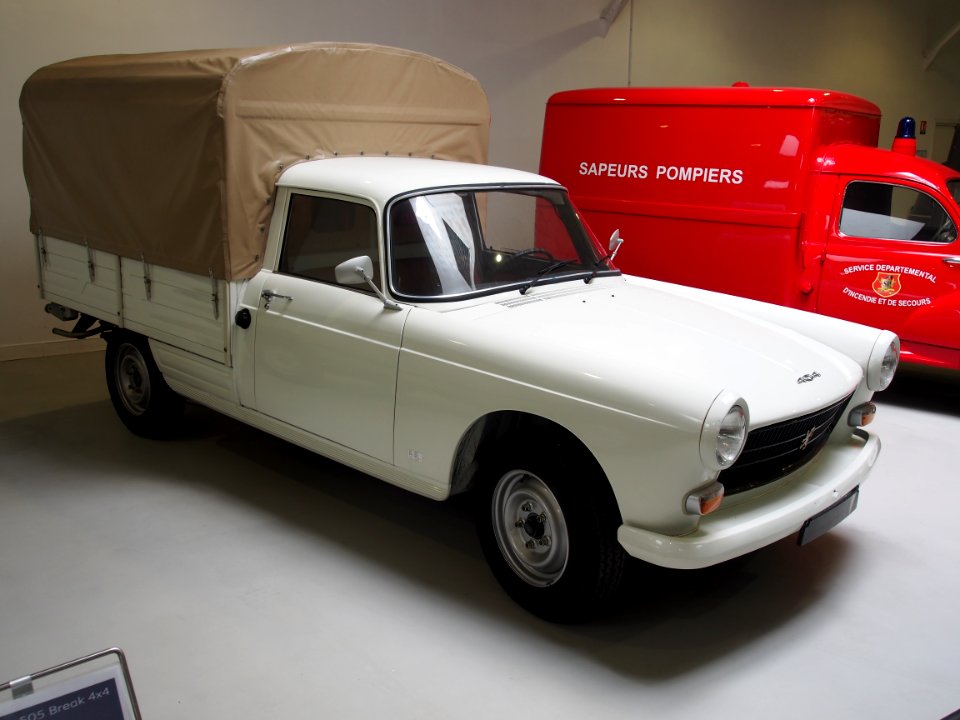 Peugeot 404 Camionette Bàchée photo 3
