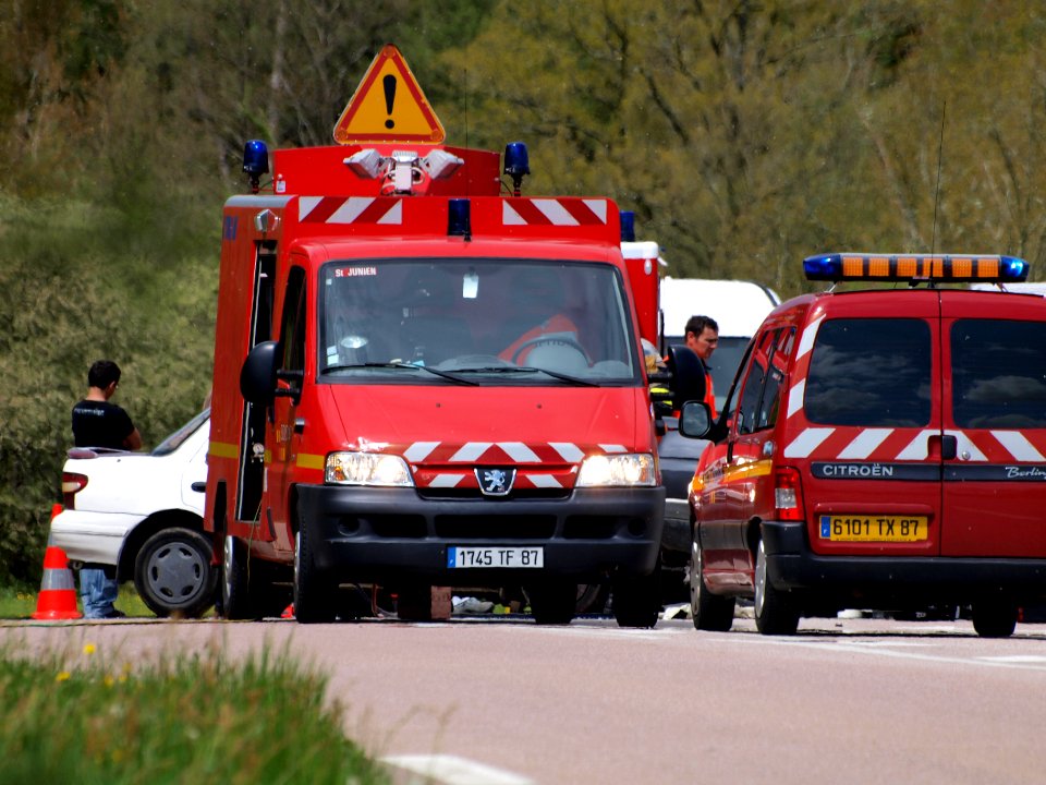 Peugeot at accident, Departement Creuse, France 27April2009