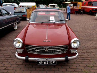 Peugeot 404 XC7 (1973) at the Autotron, dutch licence registration 41-62-XF