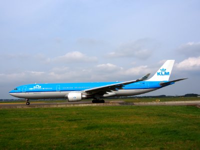 PH-AKE KLM Royal Dutch Airlines Airbus A330-303 - cn 1381, 14july2013 pic5