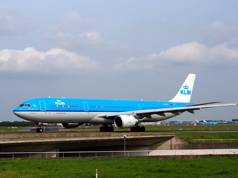 PH-AKE KLM Royal Dutch Airlines Airbus A330-303 - cn 1381, 14july2013 pic1