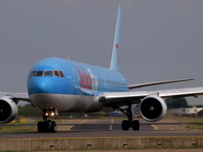 PH-AHQ ArkeFly Boeing 767-383(ER) - cn 24477 taxiing 14july2013 pic-002