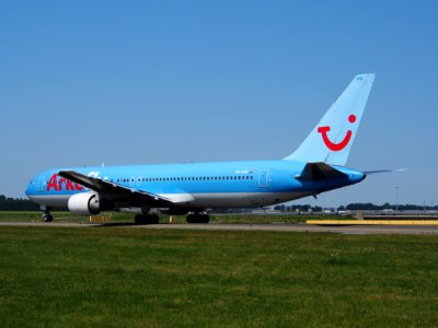 PH-AHQ ArkeFly Boeing 767-383(ER) - cn 24477 taxiing 21July2013 pic-006