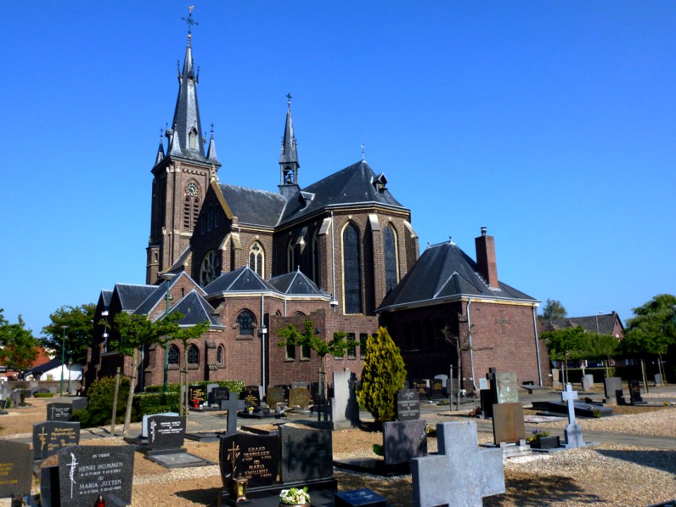 Pey (Echt-Susteren) Kerk achterzijde