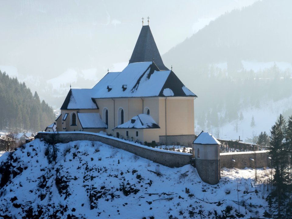 Pfarrkirche Hollenstein von N