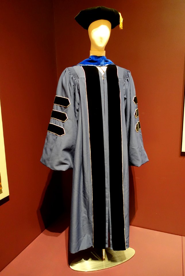 Ph.D. academic regalia for Philosophy, George Washington University - Textile Museum, George Washington University - DSC09493