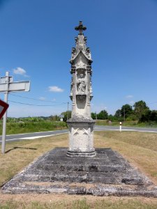 Petit-Niort (Mirambeau, Charente-Maritime) Croix des Graves, face sud