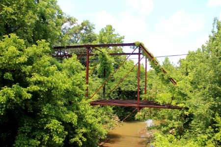 Pettit Creek bridge ruins, June 2018