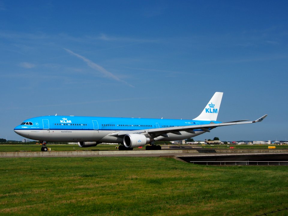 PH-AKB KLM Royal Dutch Airlines Airbus A330-303 - cn 1294 pic2