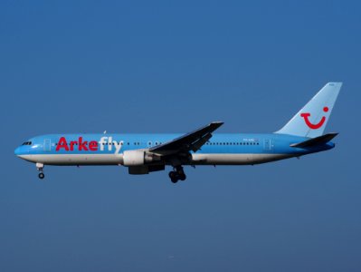 PH-AHQ ArkeFly Boeing 767-383(ER), landing at Schiphol (AMS - EHAM), Netherlands, pic4