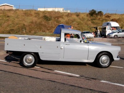 Peugeot 404 U8D dutch licence registration BE-60-71 pic1