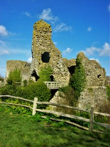 Pevensey Castle gatehouse photo