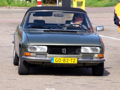 Peugeot 504 Cabriolet, Dutch registration GD-82-TZ pic2
