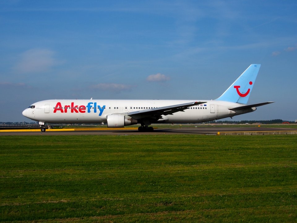 PH-AHX at Schiphol (AMS - EHAM), The Netherlands, 17may2014, pic-3