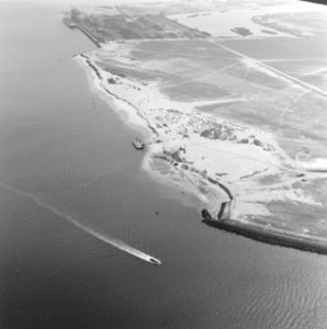 Petroleumhavens, Maasvlakte, Bestanddeelnr 250-8146