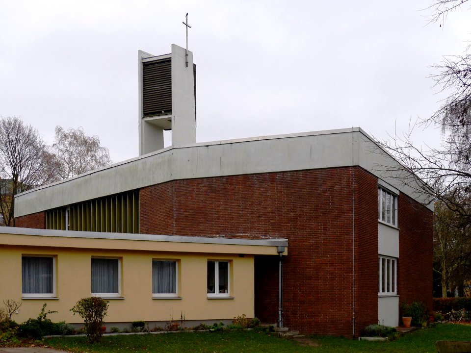 Petrus-Kirche (Berlin-Spandau) Gartenseite