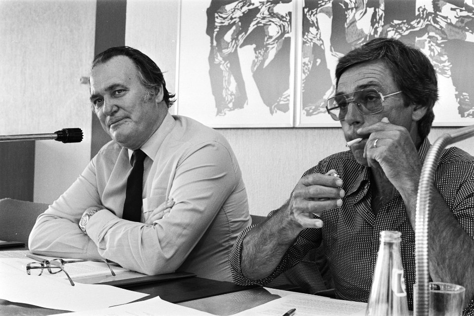 Persconferentie FNV over prijscompensatie (Amsterdam) Herman Bode (l) vicevoorz, Bestanddeelnr 932-2811