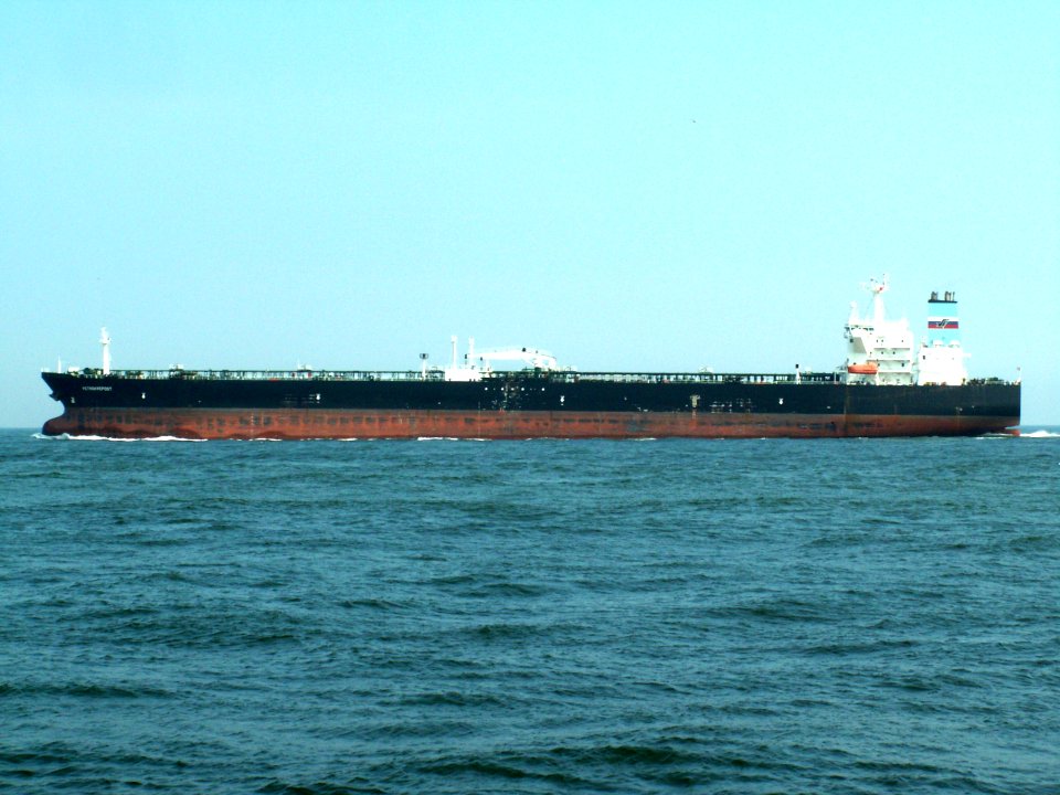 Petrokrepost p2 leaving Port of Rotterdam, Holland 01-Jan-2005