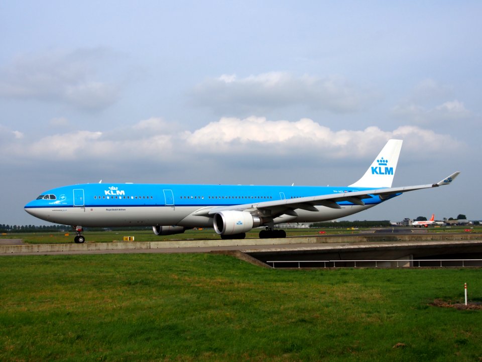 PH-AKE KLM Royal Dutch Airlines Airbus A330-303 - cn 1381, 14july2013 pic3