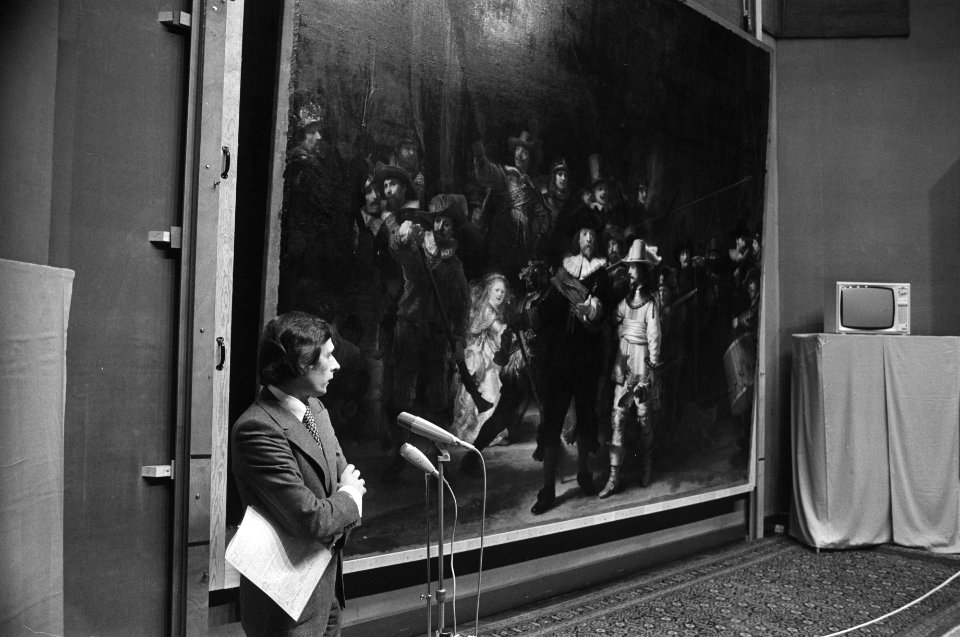 Persconferentie i.v.m. voltooiing restauratie Nachtwacht in Rijksmuseum, Amsterd, Bestanddeelnr 928-4854