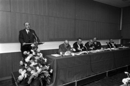 Persconferentie in de RAI over de Horsecava 1969 toespraak van de heer H.F. Tuin, Bestanddeelnr 921-9089 photo