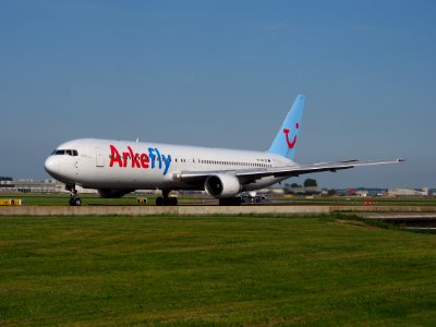 PH-AHX at Schiphol (AMS - EHAM), The Netherlands, 17may2014, pic-1