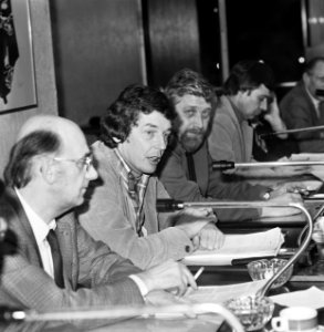 Persconferentie FNV na afloop vergadering Federatieraad v.l.n.r. Spit, Kok, Van, Bestanddeelnr 929-0272