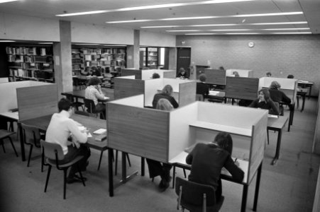 Persconferentie en voorbezichtiging hoofdgebouw Vrije Universiteit in Amsterdam,, Bestanddeelnr 926-3240