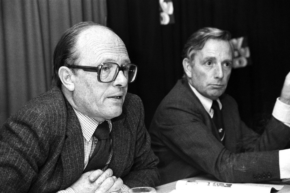 Persconferentie Den Haag , Nieuwspoort verkiezingsprogra VVD, voorzitter Korthal, Bestanddeelnr 931-0574