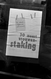 Persconferentie door landelijk stakingscomite i.v.m. vrouwenstaking op 30-03 a.s., affiches i.v.m. vrouwenstaking, Bestanddeelnr 931-3968