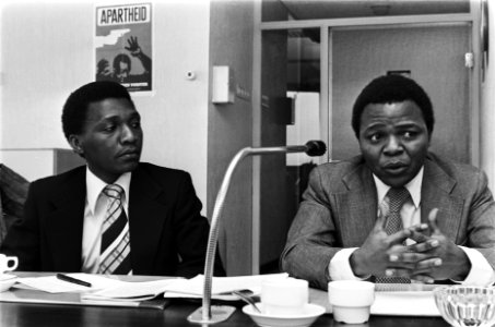 Persconferentie FNV over campagne tegen apartheidspolitiek Zuid Afrika de zwar, Bestanddeelnr 929-6164