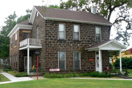 Perry Hodgden house from NE 1