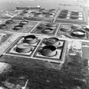 Petroleumhavens, Maasvlakte, Bestanddeelnr 250-8144
