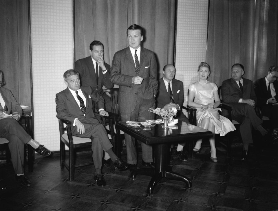 Persconferentie i.v.m. Anne Frankfilm in het Amstelhotel te Amsterdam, Bestanddeelnr 909-7112
