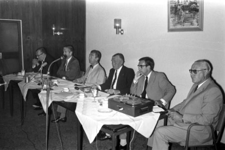 Persconferentie AVRO, Hilversum, Bestanddeelnr 924-9088