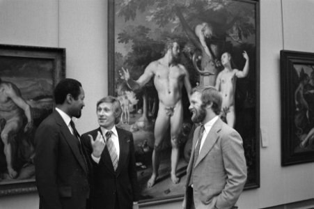 Persconf. over tent. God en de goden van 18 mei tot 19 juli in Amsterdamse Rijksmuseum, dr. Levie dr. Dewey F. Mosby (l) en dr. Arthr, Bestanddeelnr 931-4866