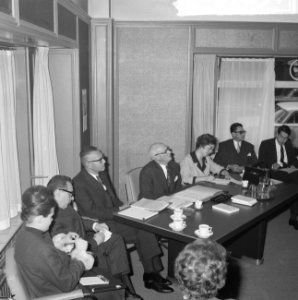 Persconferentie Emile Roche in gebouw Voorl Europese Gemeenschappen te Den Haag, Bestanddeelnr 915-7254